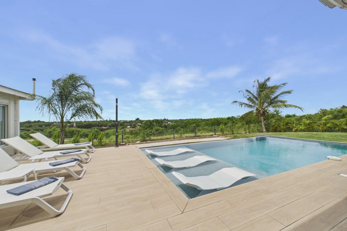3.Location villa avec piscine vue mer Saint François Guadeloupe